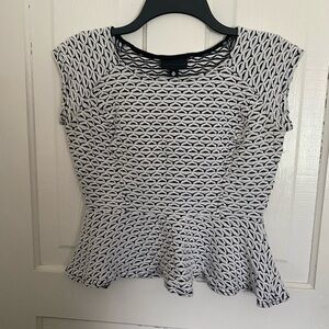 Worthington Black and White Geometric Blouse